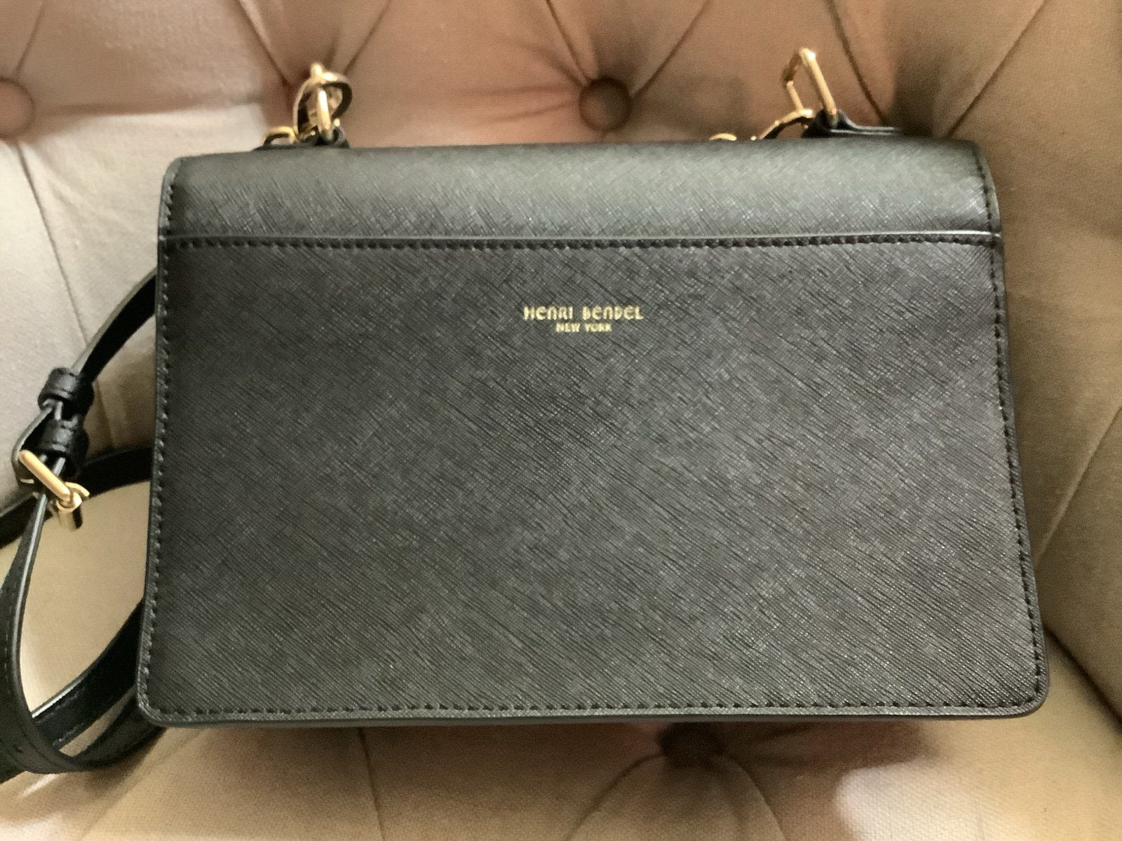 Henri Bendel Black 3D Flowers Crossbody Leather Handbag – Like New Condition