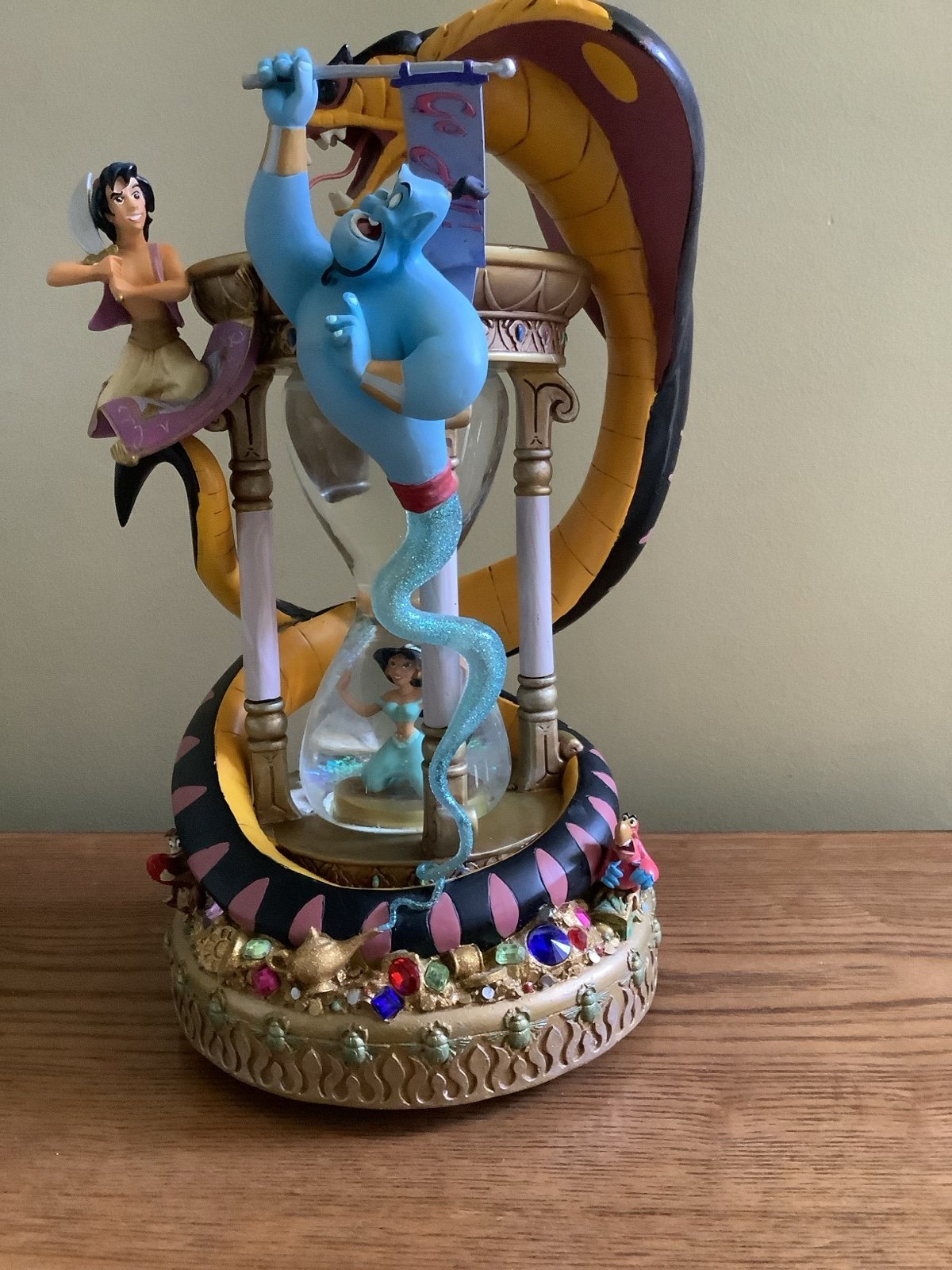 Disney Aladdin Hourglass Snow Globe Music Box – Lights Up – Plays Music – Like New
