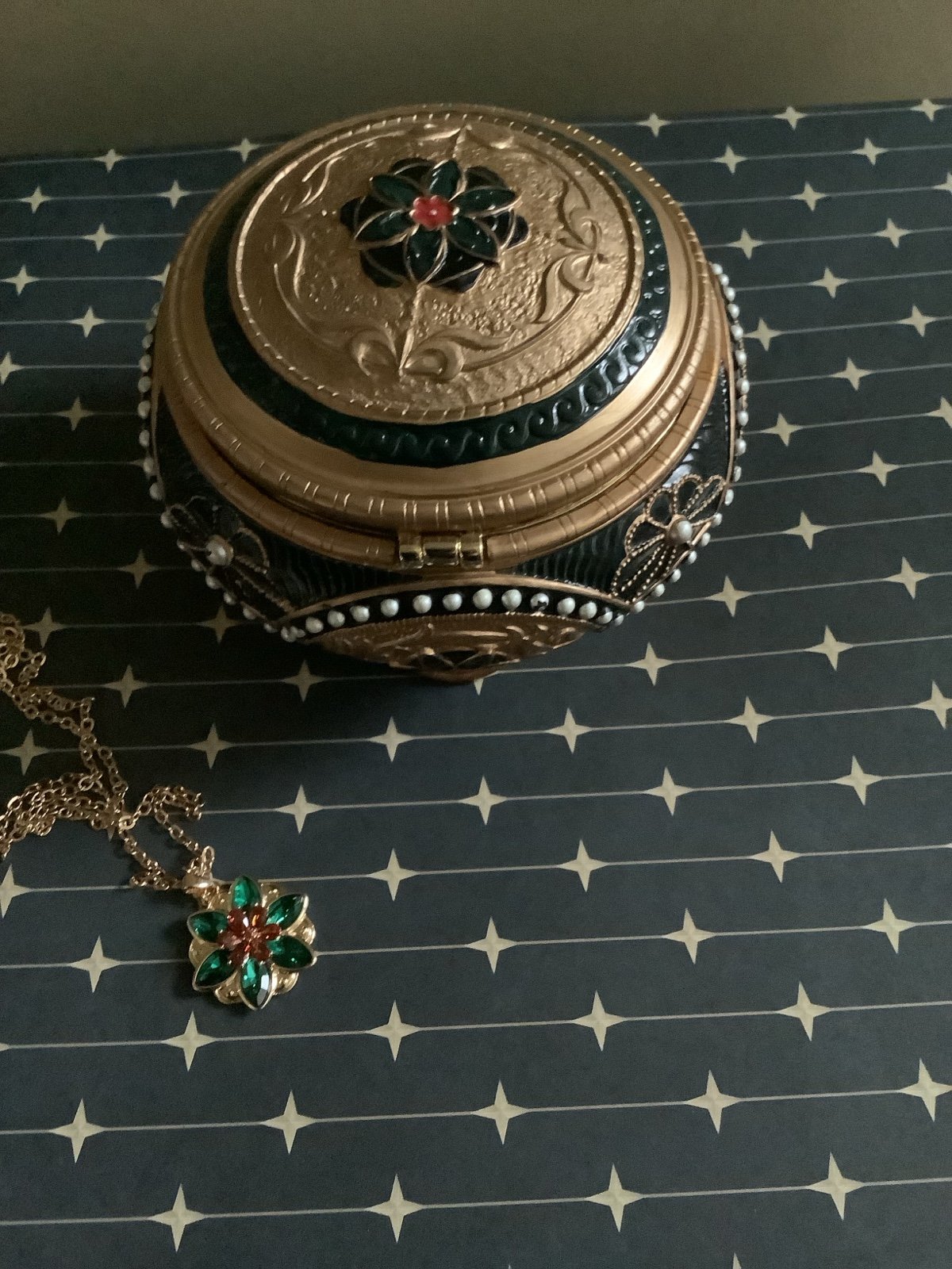 Disney Anastasia Music Box – Plays “Once Upon a December” – With Box & Necklace – Rare Collectible