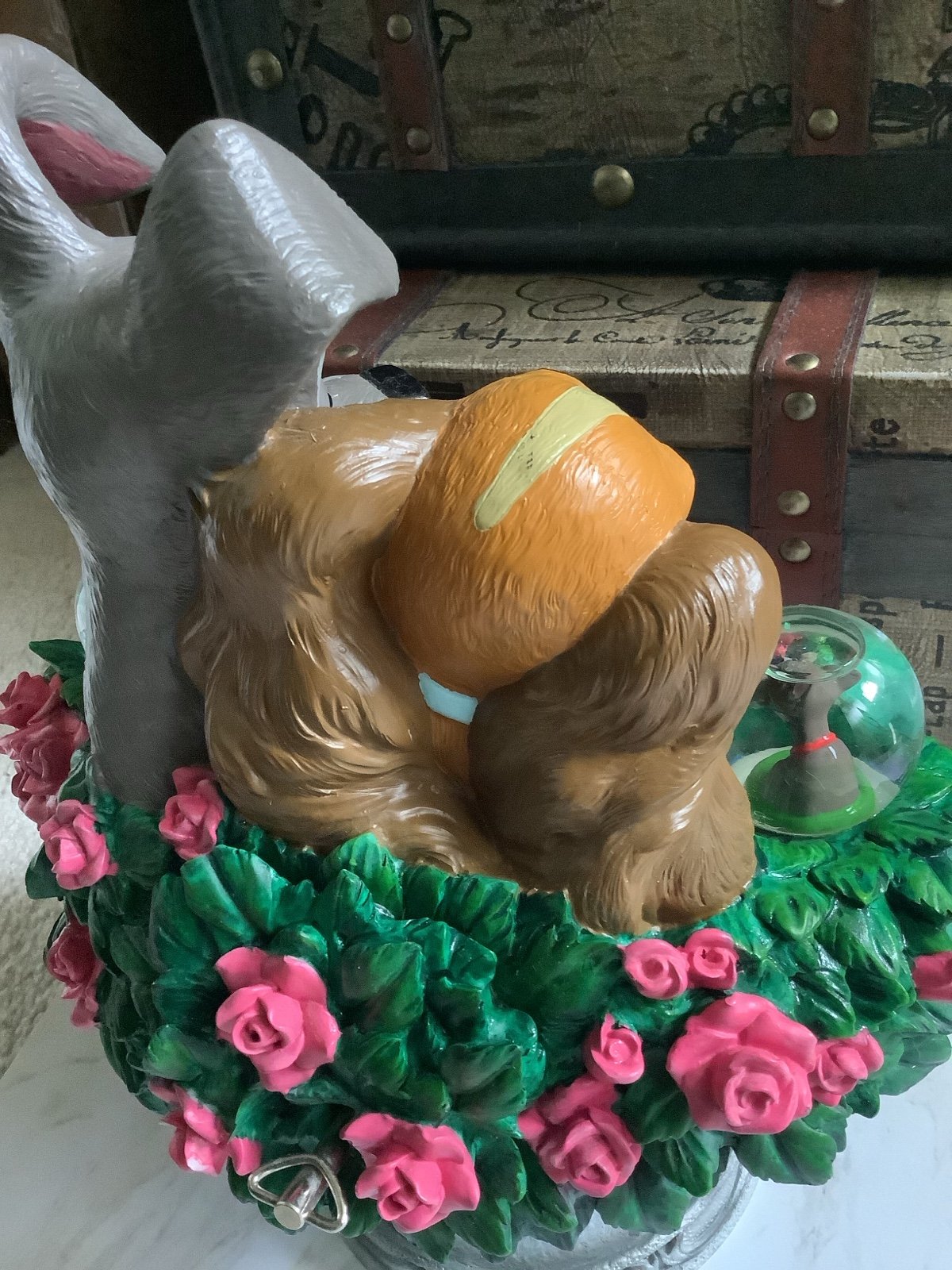 Disney Auctions Lady and The Tramp Snow Globe Figurine – Limited Edition 350 – Plays "This is the Night" – 50th Anniversary